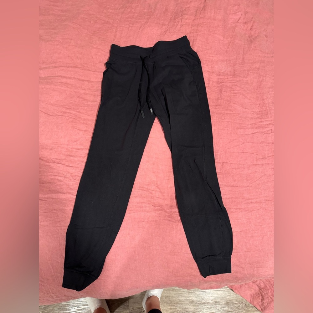 Black Lululemon Jogger size 6